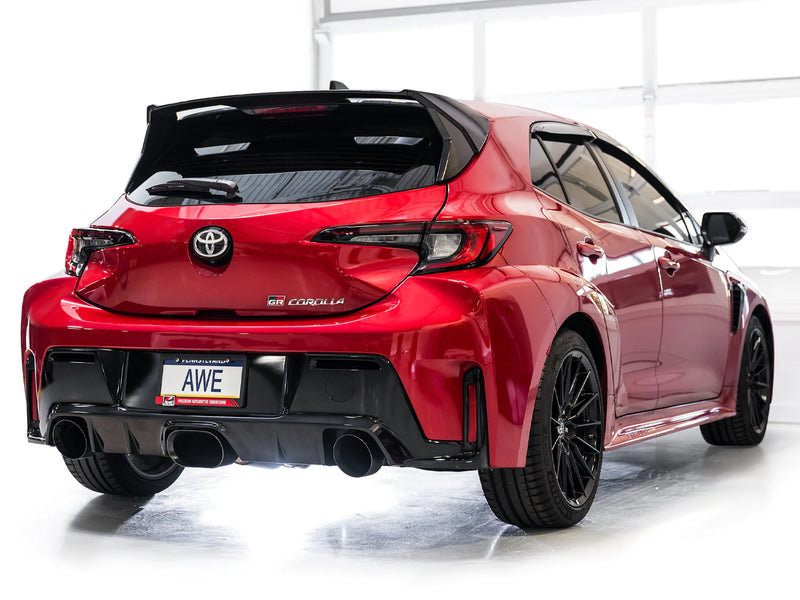 AWE Tuning 2023+ Toyota GR Corolla Track Edition Escape con respaldo de gato y puntas en color negro diamante